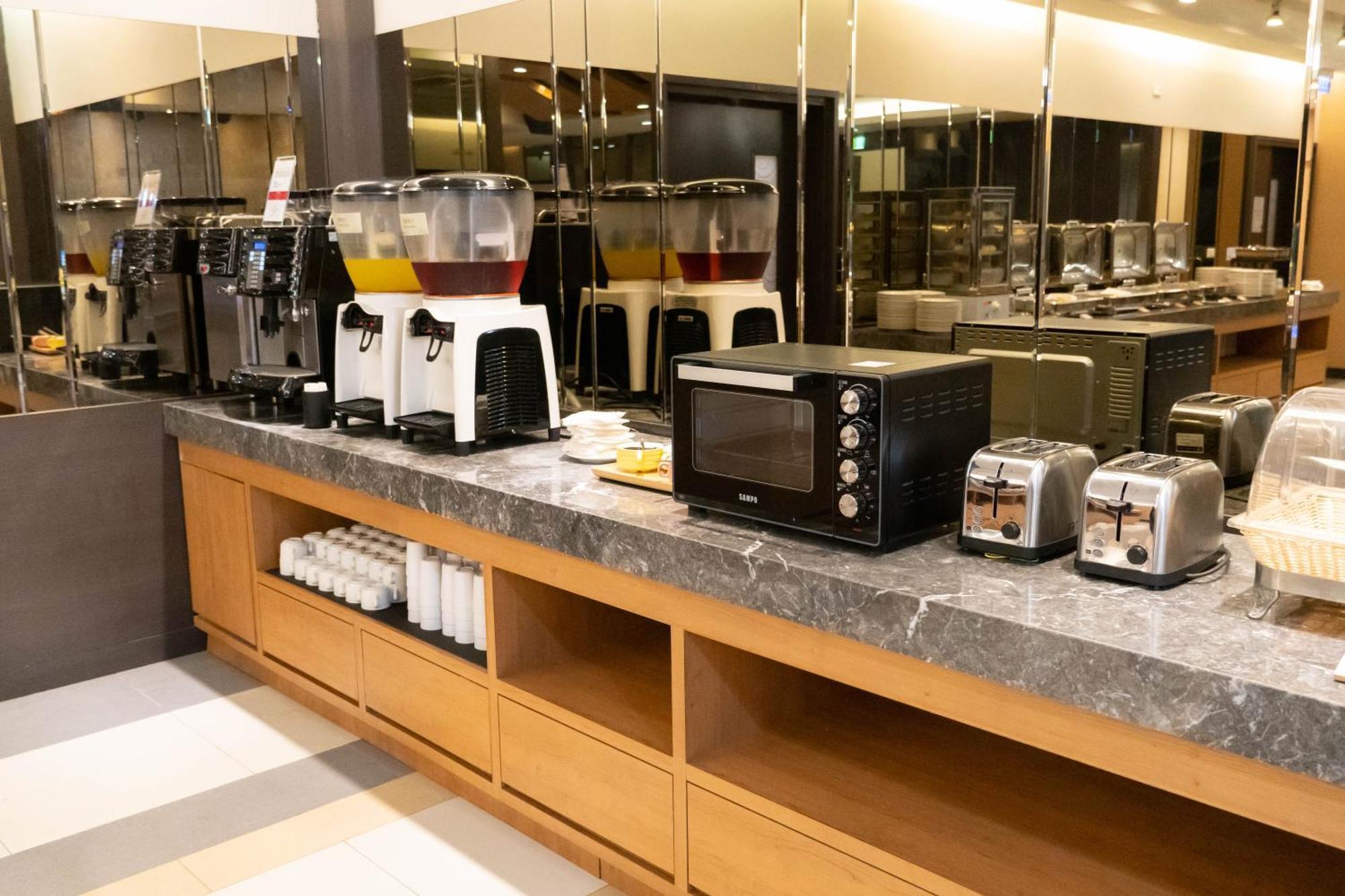 Green Hotel - Tea Way تايتشونغ المظهر الخارجي الصورة