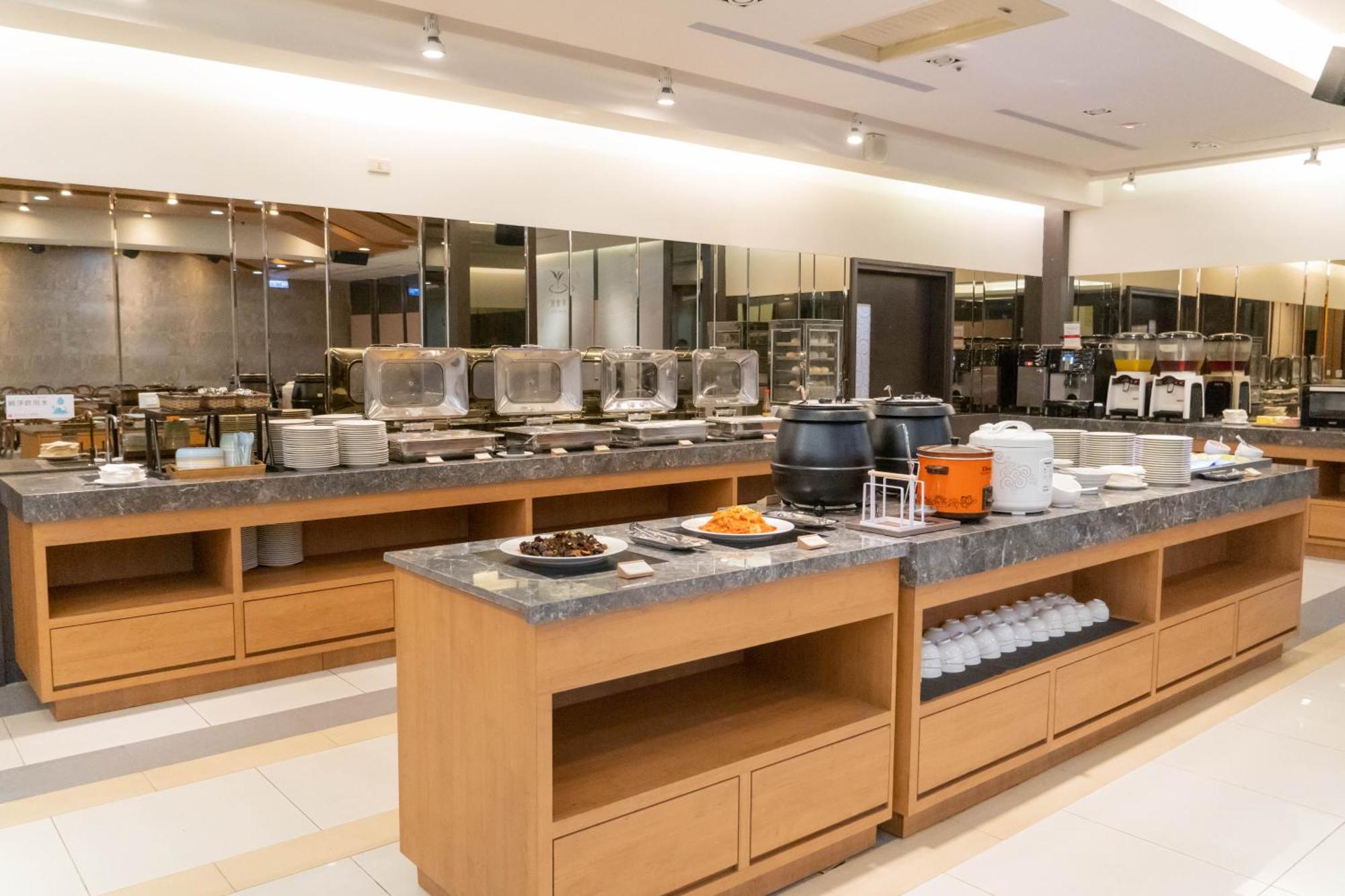 Green Hotel - Tea Way تايتشونغ المظهر الخارجي الصورة